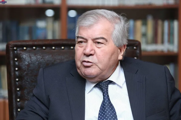 Sabir Rüstəmxanlı sədr seçildi