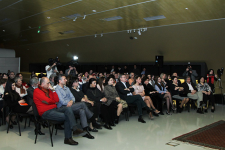 “Söz”ün layihəsi çərçivəsində Xalq yazıçısıyla görüş MANERA.AZ “Söz”ün layihəsi çərçivəsində Xalq yazıçısıyla görüş MANERA.AZ