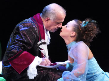 24 May-Görkəmli aktyor Fuad Poladovun doğum günüdür.