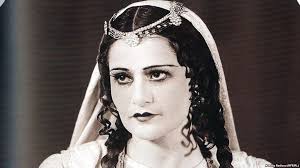 28 İyun-Görkəmli aktrisa Barat Şəkinskayanın doğum günüdür