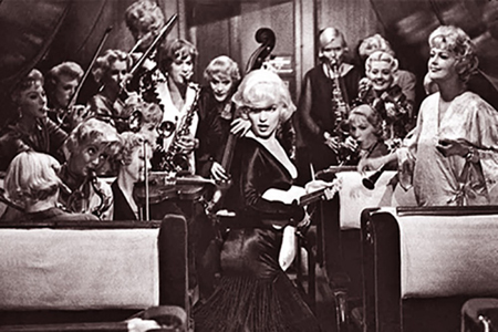 “Cazda yalnız qızlardır” - Bütün zamanların filmi