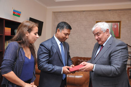 Rektor Hindistan səfiri ilə görüşüb Rektor Hindistan səfiri ilə görüşüb