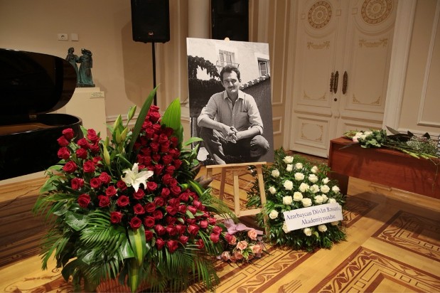 “Müslüm Eldarov” monoqrafik kitabının təqdimatı keçirilib