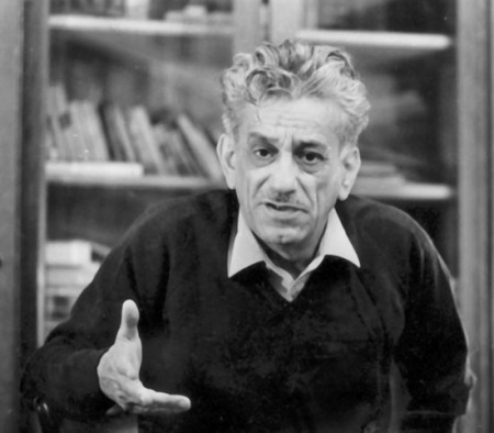 "Üçrəngli bayrağınla məsud yaşa" ...- Azərbaycan şeirləri