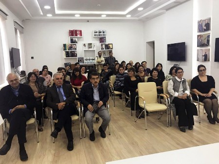 “Faciə: Janriçi mutasiyalar” kitabının təqdimatı olub