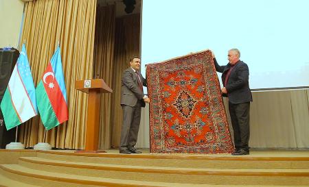 Daşkənddə Azərbaycan xalçaları Daşkənddə Azərbaycan xalçaları