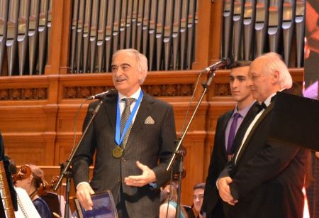 Polad Bülbüloğlu medala layiq görüldü
