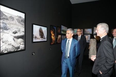 Heydər Əliyev Mərkəzində rəsm sərgisi açılıb Heydər Əliyev Mərkəzində rəsm sərgisi açılıb