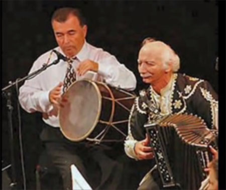 Qarmonuyla İrana qarşı savaşan Rəhman Əsədullahi kimdir?