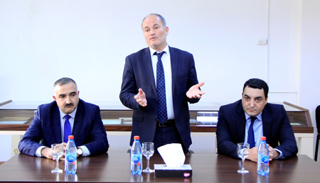 Peşəkar jurnalistlər tələbələrlə görüşüb