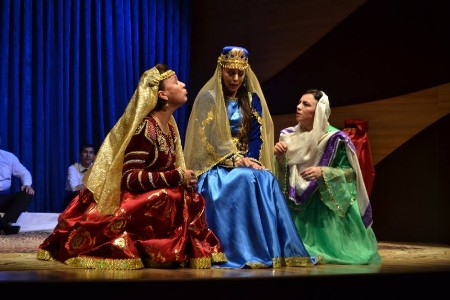 “Müsyö Jordan və dərviş Məstəli şah” tamaşası oynanılıb “Müsyö Jordan və dərviş Məstəli şah” tamaşası oynanılıb