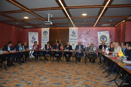 Türk Dünyası Sinemaçılar Birliyinin toplantısı keçirilib Türk Dünyası Sinemaçılar Birliyinin toplantısı keçirilib