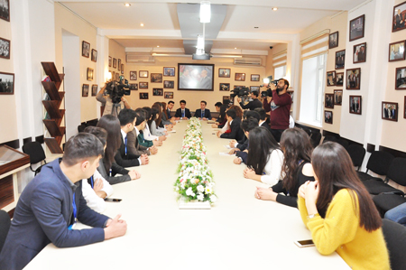 “Xəlifə günü”ndə yaşananlar... - ADU-dan reportaj “Xəlifə günü”ndə yaşananlar... - ADU-dan reportaj