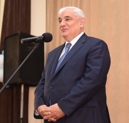 Kamal Abdulla: "Azərbaycan insanı mənən dəyişir"