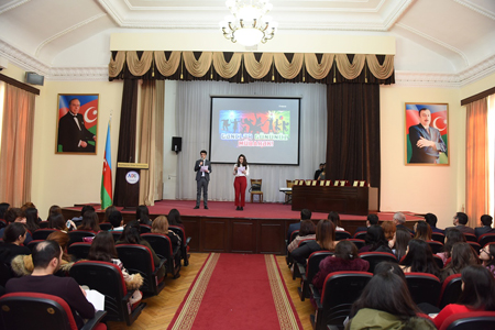 Kamal Abdulla tələbələri mükafatlandırdı - “İlin Ənləri” |MANERA.AZ Kamal Abdulla tələbələri mükafatlandırdı - “İlin Ənləri” |MANERA.AZ