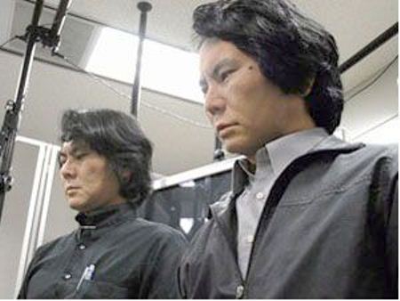 Yaponiyalı alim öz robortunu hazırladı