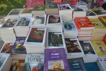 Fevralda ən çox satılan kitablar Fevralda ən çox satılan kitablar