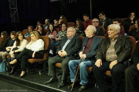 Kamal Abdullanın pyesi Azdramda: Bir, iki - bizimki! Kamal Abdullanın pyesi Azdramda: Bir, iki - bizimki!