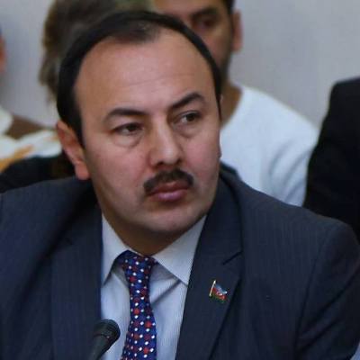 Şairə və şeirə şükür - Əkbər Qoşalının şeirləri