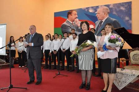 Qara Qarayevin xatirəsinə həsr olunmuş musiqi gecəsi Qara Qarayevin xatirəsinə həsr olunmuş musiqi gecəsi