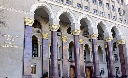 Qafqazşünas alimlər Bakıda