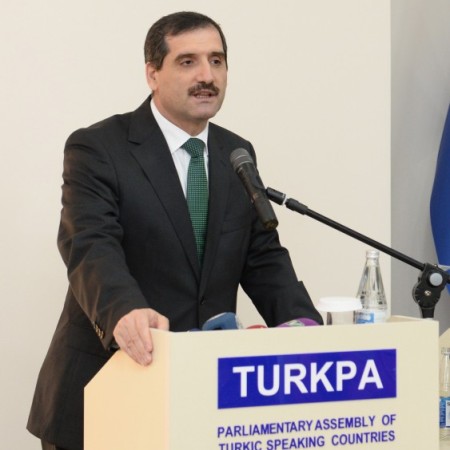 Çingiz Aytmatov Bakıda yad olunub