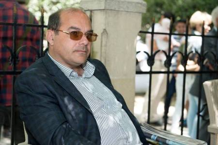 İstiqlalı tərənnüm edən Azər əfəndi, Mirzə İbrahimovun xeyirxahlığı