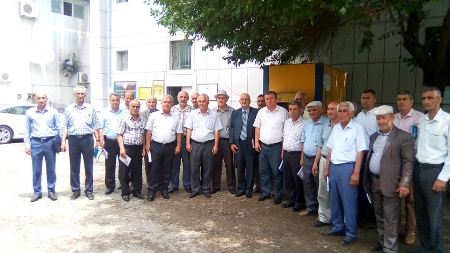 Tanınmış şairin yeni kitabı təqdim edilib Tanınmış şairin yeni kitabı təqdim edilib