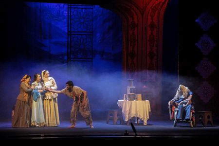 ƏSA Teatrı “Parisi partlatdı”