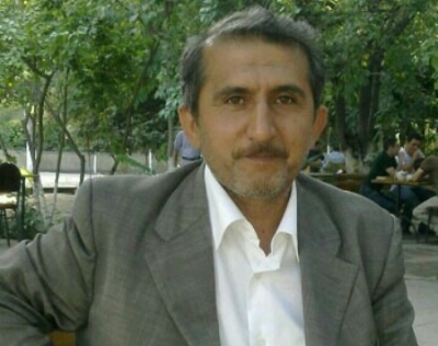 Hər gün dərdlərini içən adamlar - Şeirlər Hər gün dərdlərini içən adamlar - Şeirlər