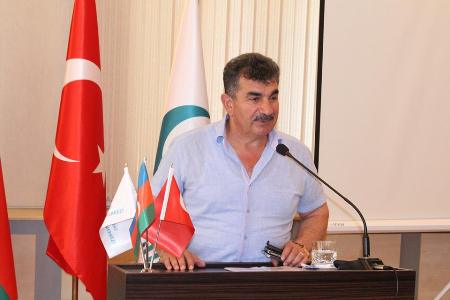 Eşq özü ilahi bir sirdir elə - Baloğlan Cəlilin şeirləri