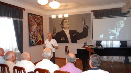 Maestro Niyazinin xatirəsi yad olunub Maestro Niyazinin xatirəsi yad olunub