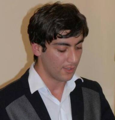 Əllərinin vətəni əllərimdi - Oğuz Aydının şeirləri Əllərinin vətəni əllərimdi - Oğuz Aydının şeirləri