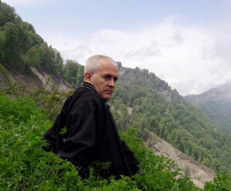  ”Özümüzə tərs yaşayırıq və elə sanırıq ki, övladımıza, dünyaya dərs yaşayırıq”