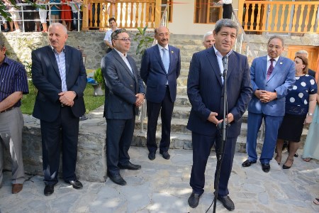 Bəxtiyar Vahabzadənin ev-muzeyinin açılışı keçirilib