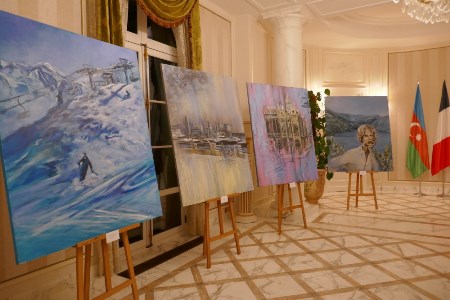 Parisdə azərbaycanlı gənc rəssamın fərdi sərgisi açılıb Parisdə azərbaycanlı gənc rəssamın fərdi sərgisi açılıb