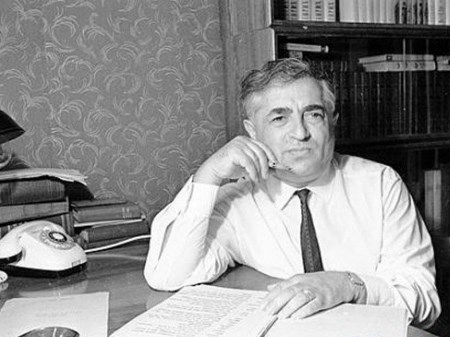 Əsərlərimə ad qoymaqda həmişə əziyyət çəkmişəm - İlyas Əfəndiyevin müsahibəsi