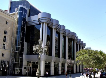 Gənc Tamaşaçılar Teatrının oktyabr repertuarı Gənc Tamaşaçılar Teatrının oktyabr repertuarı