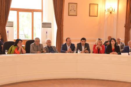 İbrahim İlyaslının 55 illik yubileyi və yeni kitabının imza törəni keçirildi