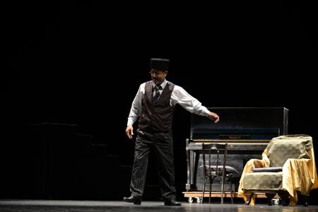 Hüseyn Cavidin faciəli həyatını əks etdirən tamaşa oynanılıb