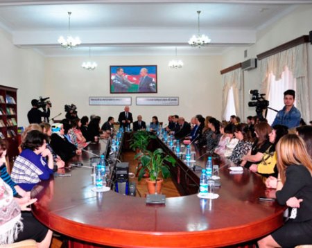 Milli Kitabxanada 15 min kitabın təqdimatı olub