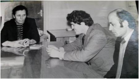 Zamanın nəbzini tutmağı bacaran şair - Rafiq Yusifoğlu yazır.. Zamanın nəbzini tutmağı bacaran şair - Rafiq Yusifoğlu yazır..