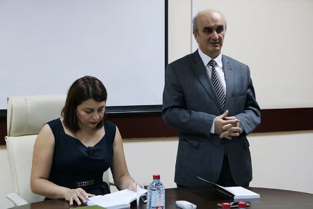 Asif Hacıyevin “XX əsr ədəbi düşüncələr tarixi” kitabının təqdimatı olub