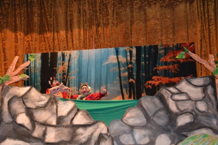 Kürdəmirdə Kukla Teatrının ilk tamaşası olub Kürdəmirdə Kukla Teatrının ilk tamaşası olub