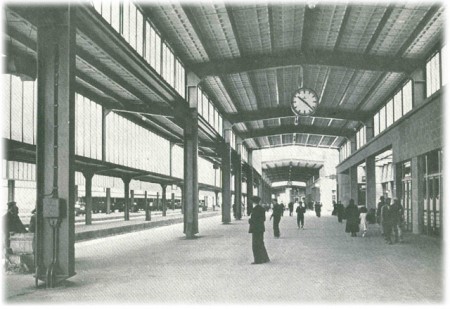 Ankara vağzalı idi, saat da düz beş tamam Ankara vağzalı idi, saat da düz beş tamam