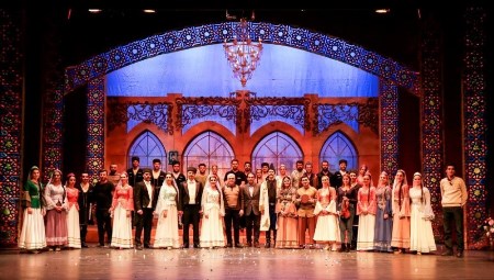 “Arşın mal alan” yeni quruluşda Türkiyədə “Arşın mal alan” yeni quruluşda Türkiyədə