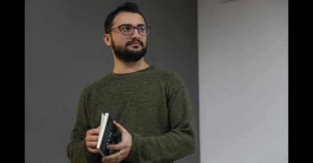 Biz sevirik, yoxsa çox istəyirik? Biz sevirik, yoxsa çox istəyirik?