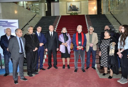 Əmircan rəssamlarının sərgisi açılıb