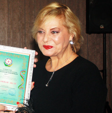                  Məşhur türk sənətçisi Bakı Slavyan Universitetində oldu 