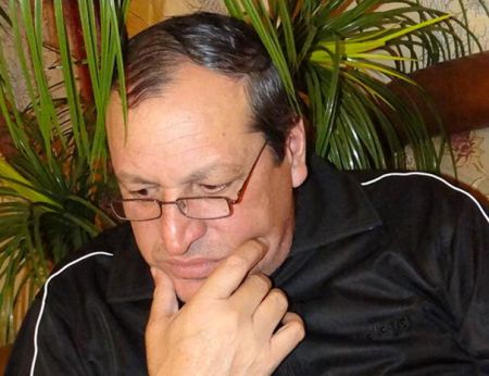 Tanınmış şair kitablarının çapı üçün Mübariz Mənsimova müraciət etdi Tanınmış şair kitablarının çapı üçün Mübariz Mənsimova müraciət etdi